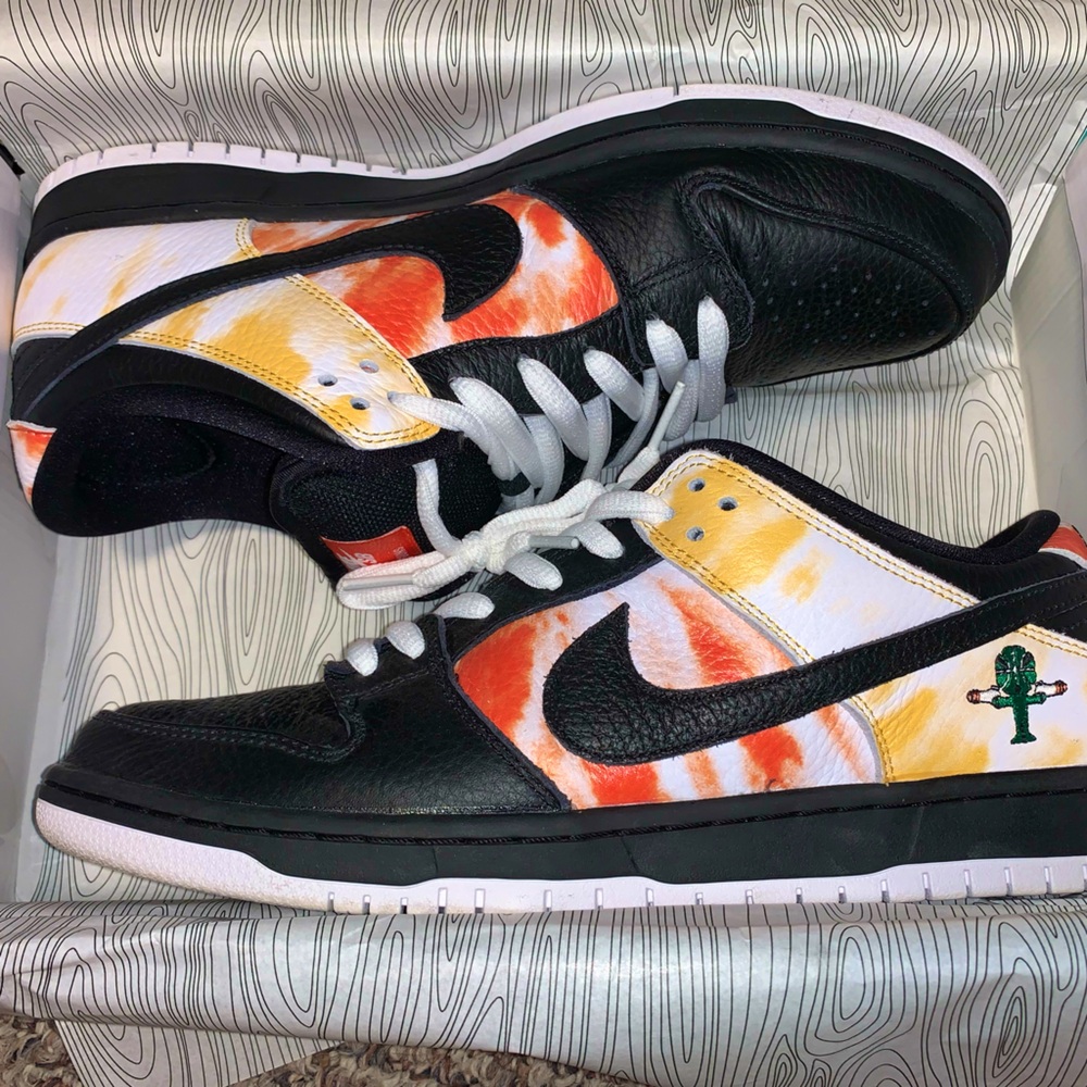 NIKE SB Dunk Low Raygun Tie-Dye BLK